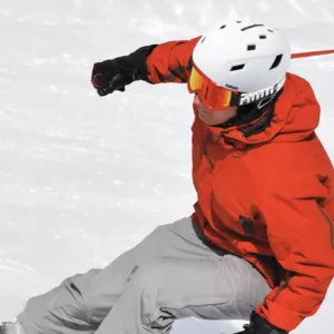 Casca ușoară pentru schi și snowboard