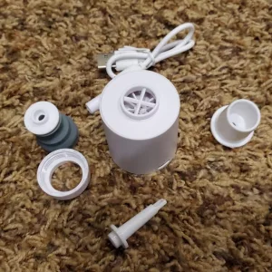 Pompa electrică portabilă pentru umflare primită de la clientul T****e.